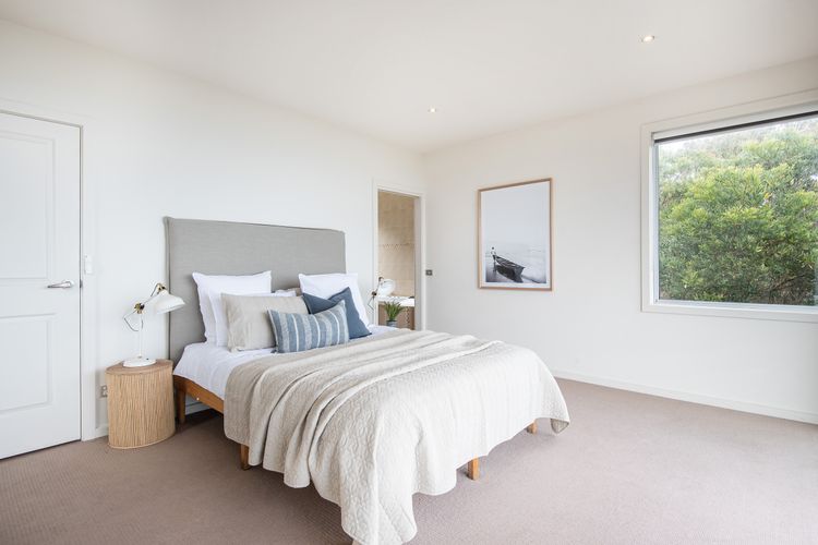 Bedroom 2 master with king bed and ensuite