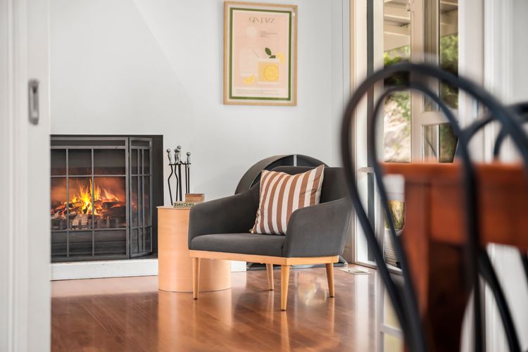 Highbury’s Peaceful Retreat with gas heated plunge pool