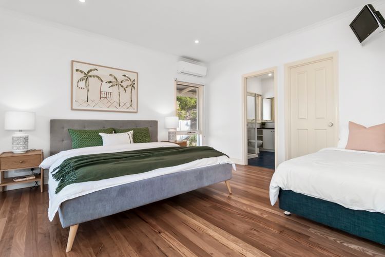 Master with king bed, single bed and room for a fold out bed plus ensuite