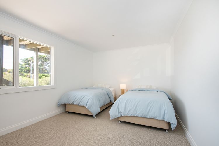 Downstairs bedroom  6 with two single beds 