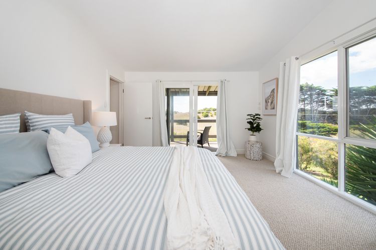 Master with king bed and ensuite 