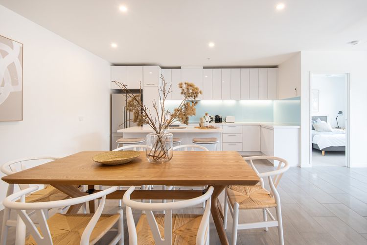Dining area for 6