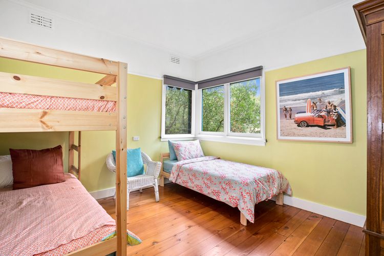 Bedroom 3 with single bunk and single bed 