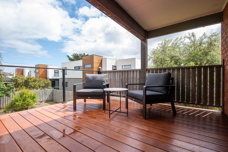 Balcony with seating