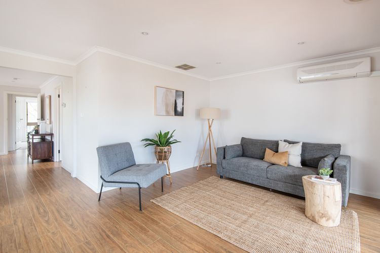 2nd Seating area