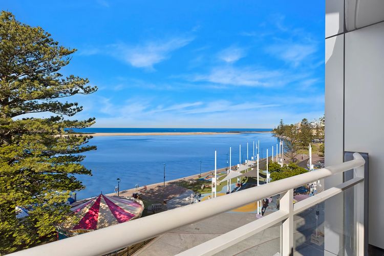 The Entrance Waterfront Apartment 302