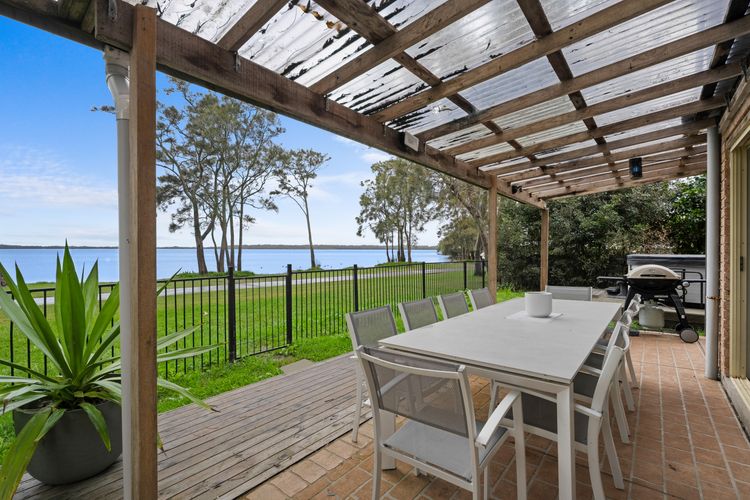 Stillwater Lakehouse – Waterfront with Spa