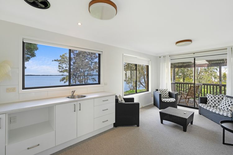 Stillwater Lakehouse – Waterfront with Spa