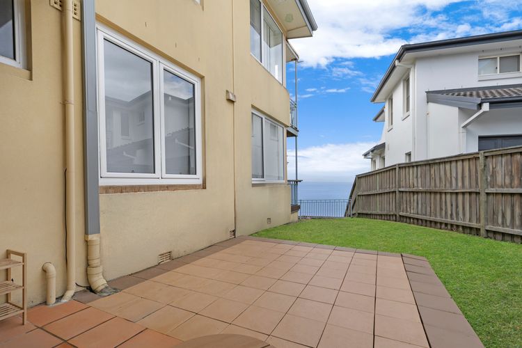 OceanFront Elegance with King Bed, Balcony & Beach