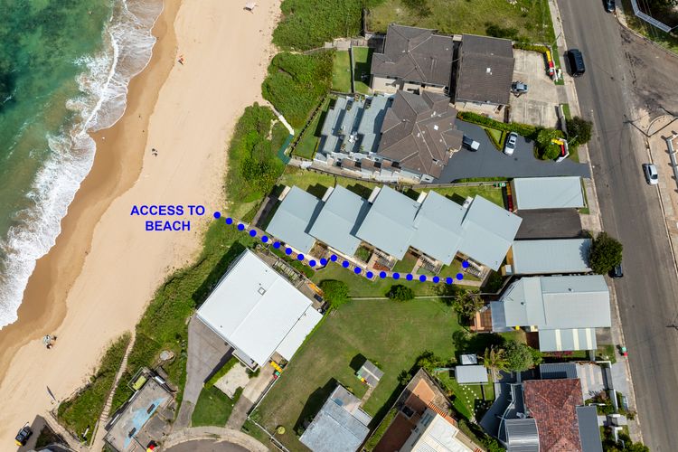 OceanFront Elegance with King Bed, Balcony & Beach