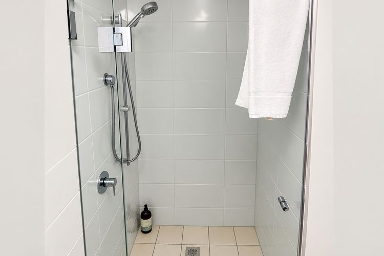 Dea-Del-Mare 6BR / Sleeps 18”Beach Front