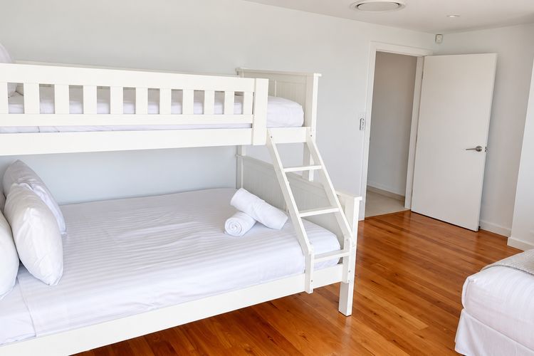 Dea-Del-Mare 6BR / Sleeps 18”Beach Front