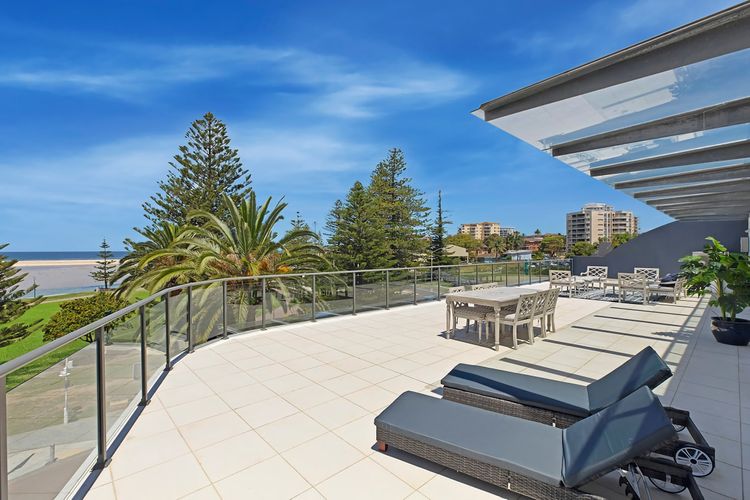 Coast Luxury Apartments 17