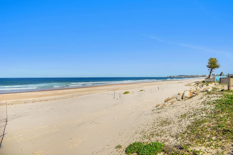Beach Bliss The Entrance North