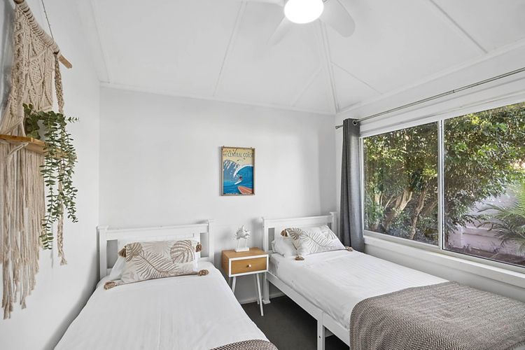 Sunny Shores Beach House Pet Friendly