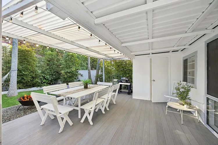Sunny Shores Beach House Pet Friendly