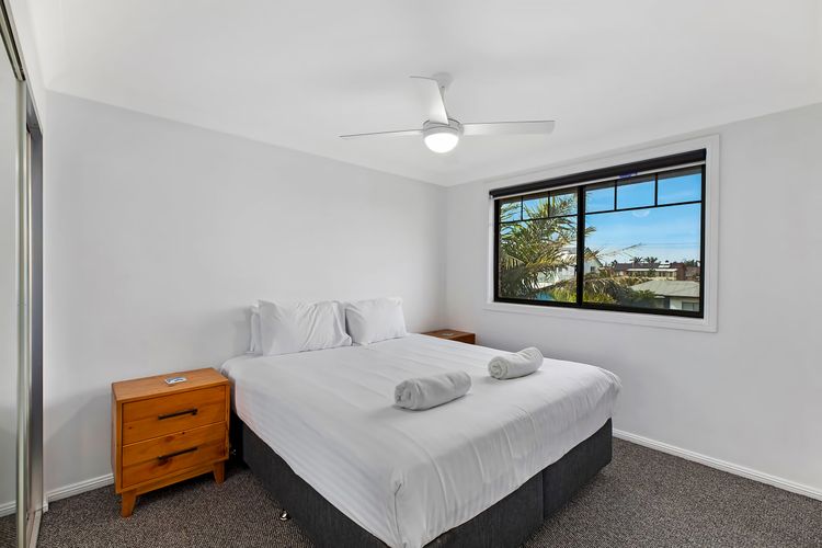 North Entrance Beach House Pet Friendly Accommodation