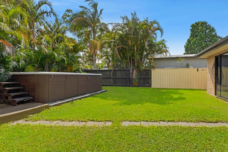 North Entrance Beach House Pet Friendly Accommodation