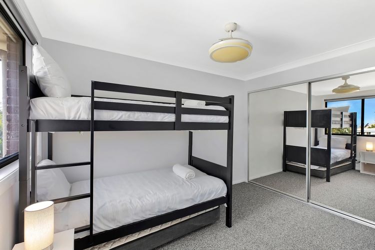 North Entrance Beach House Pet Friendly Accommodation