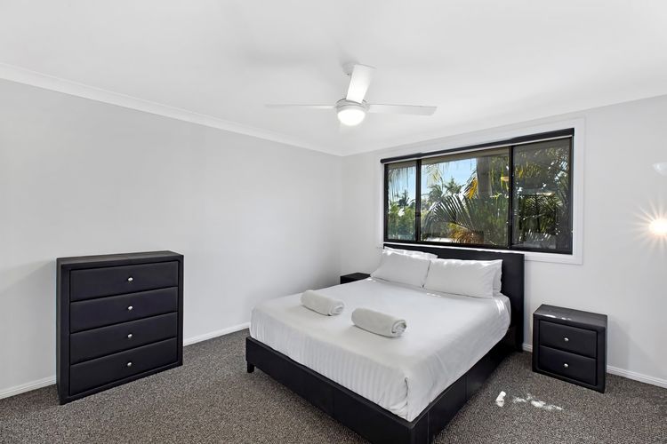 North Entrance Beach House Pet Friendly Accommodation