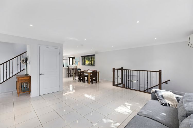 North Entrance Beach House Pet Friendly Accommodation