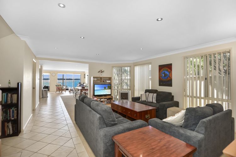 Bluewater at Mannering Park