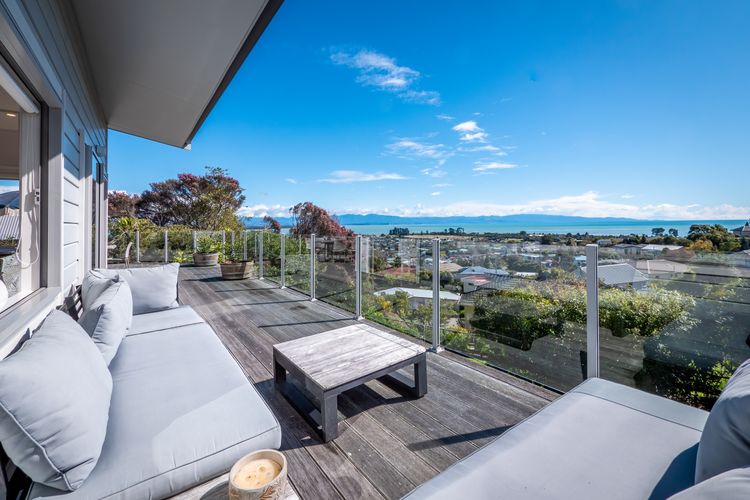 Ocean View with Kiwi Vibe