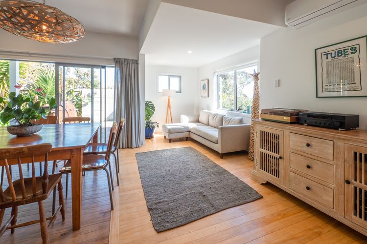 Ocean View with Kiwi Vibe