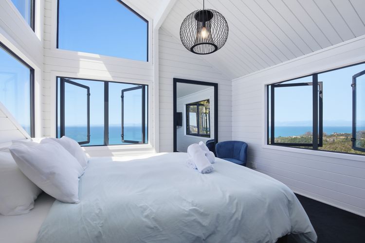 Split Apple Holiday House