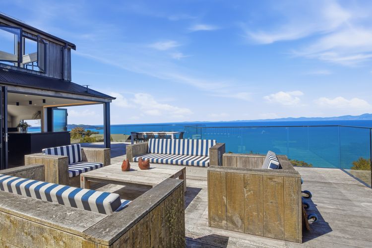 Split Apple Holiday House