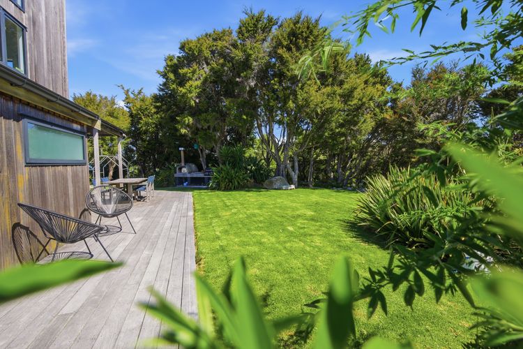 Split Apple Holiday House