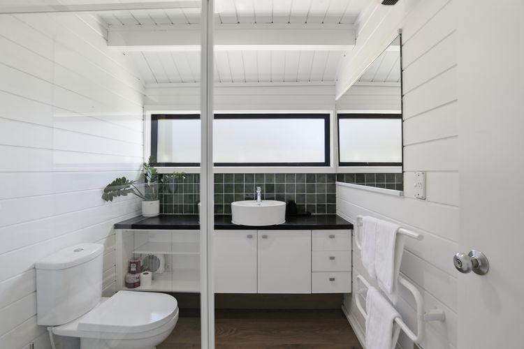 Split Apple Holiday House