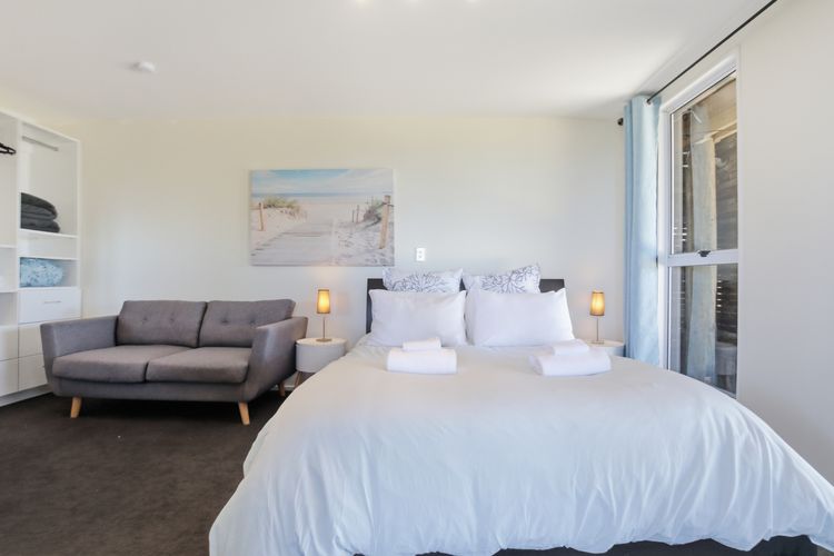 Split Apple Holiday House