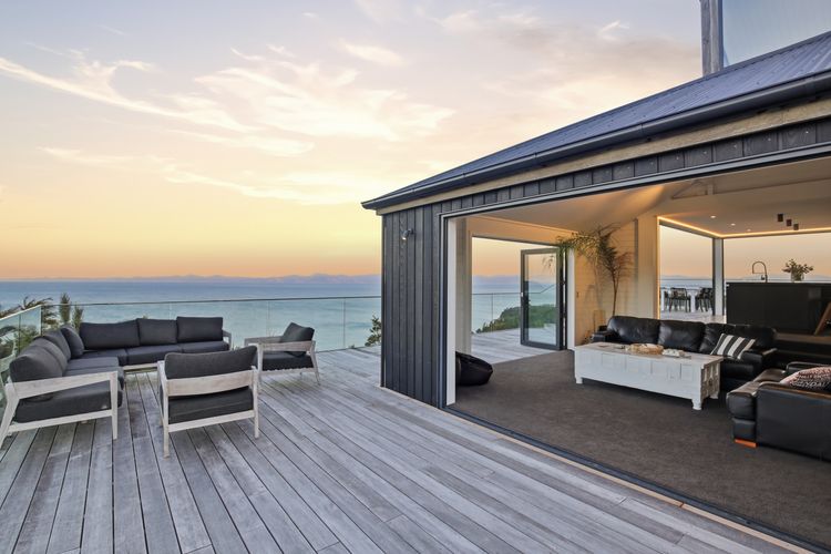 Split Apple Holiday House