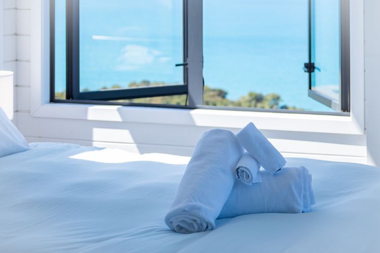 Split Apple Holiday House