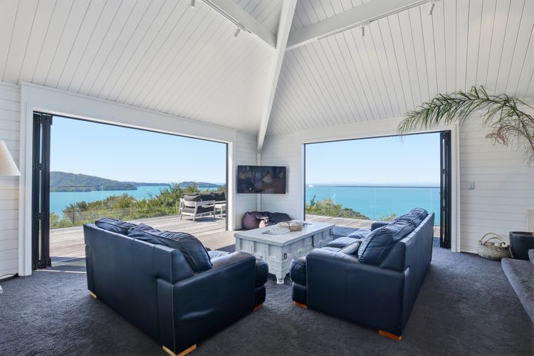 Split Apple Holiday House