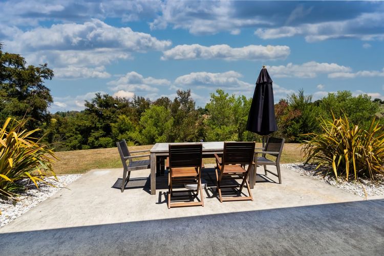 Sunny Private and Comfortable