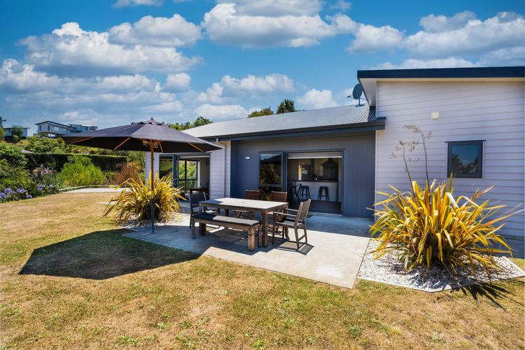 Sunny Private and Comfortable