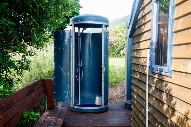 Passage Hut Pepin Island