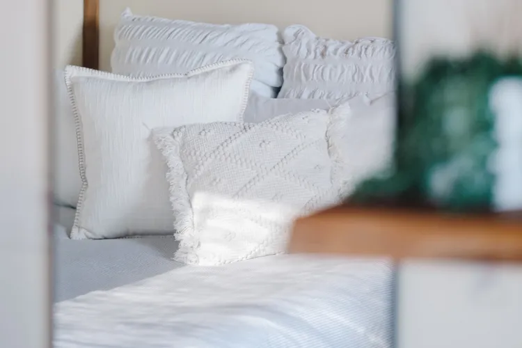 Rocky Point Hut Pepin Island