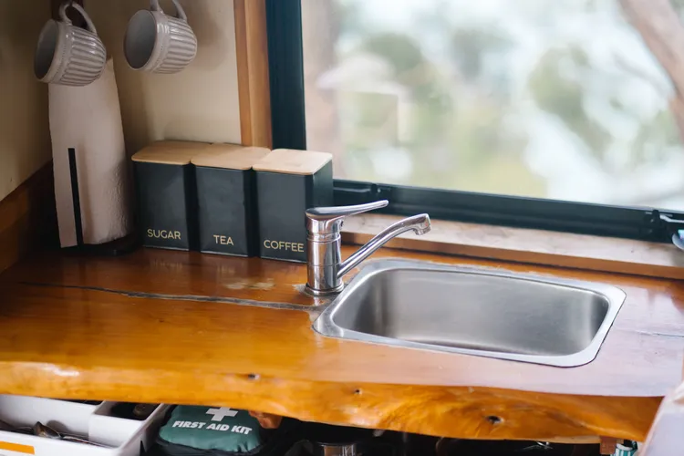 Rocky Point Hut Pepin Island