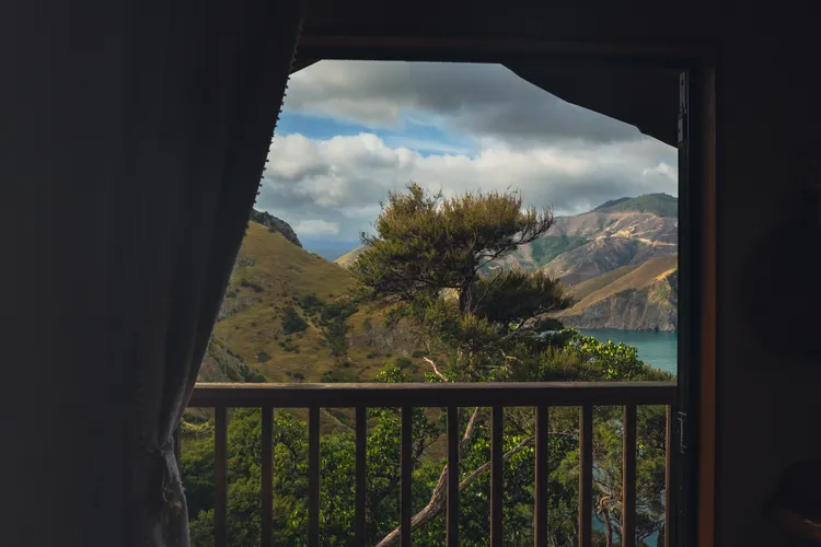 Rocky Point Hut Pepin Island