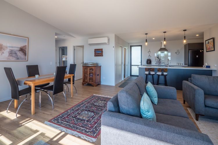 Piwakawaka Haven in Pohara