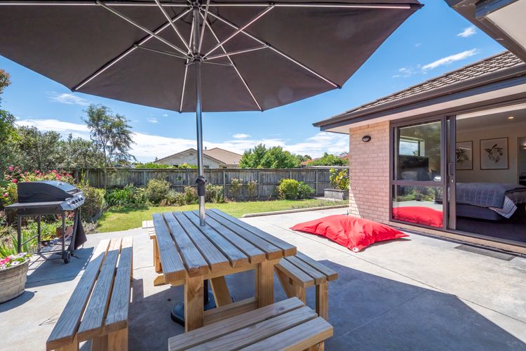 The Right Spot Mapua