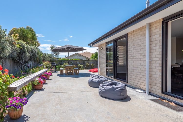 The Right Spot Mapua