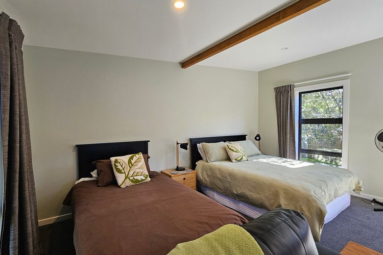 Fale Va’a in Marahau