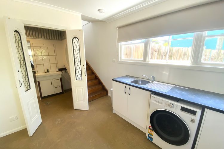 Laundry/lounge