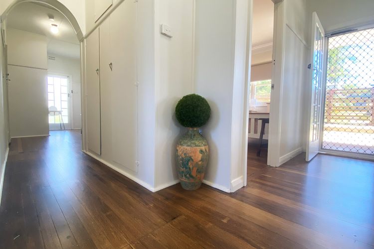 Hallway/entry