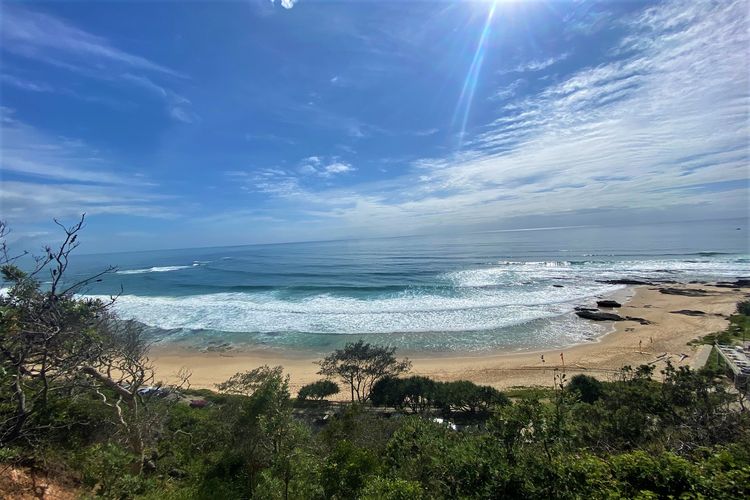 Main Beach walking distance