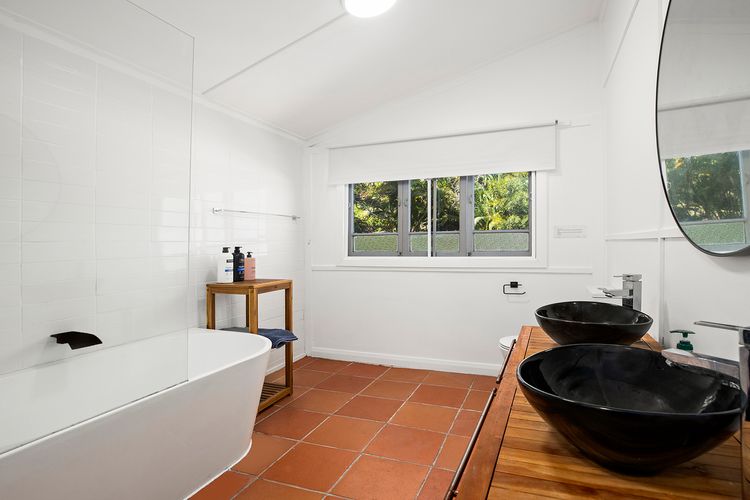 River Sea Cottage